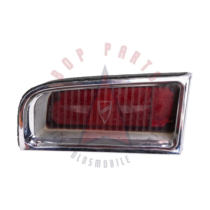 1965 Oldsmobile (See Details) Upper Left Driver Side Tail Light Assembly USED